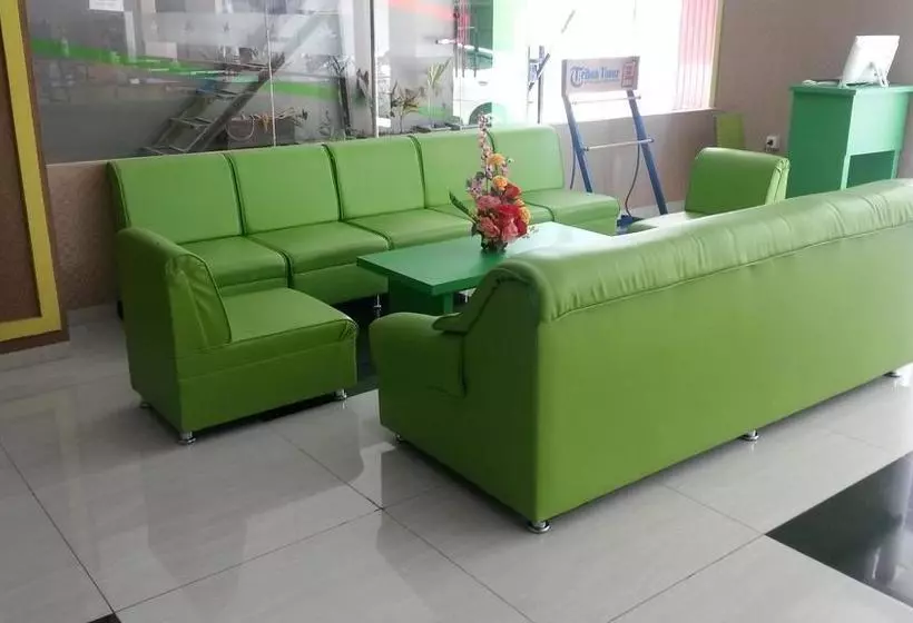 בית מלון כפרי Agung Makassar