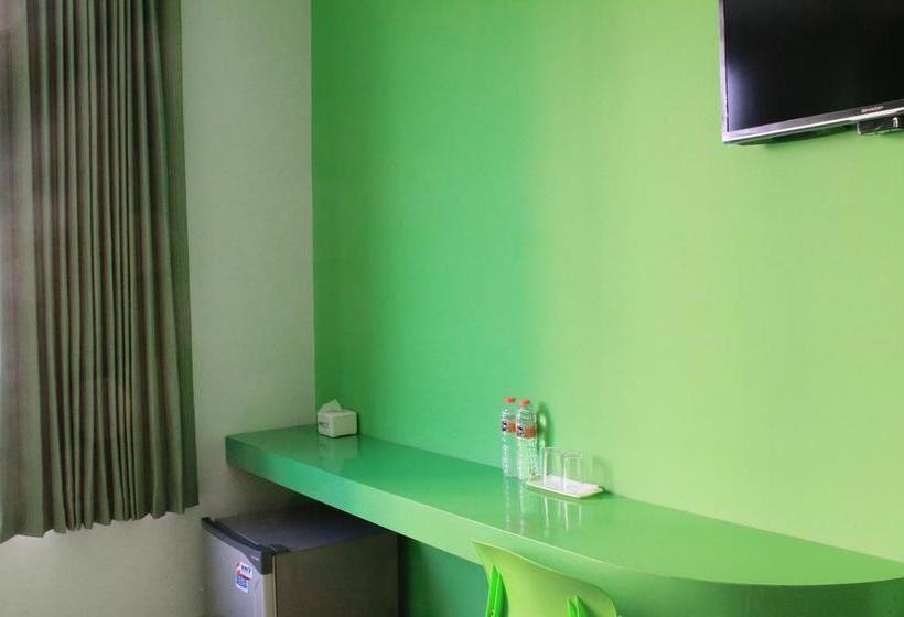 בית מלון כפרי Agung Makassar