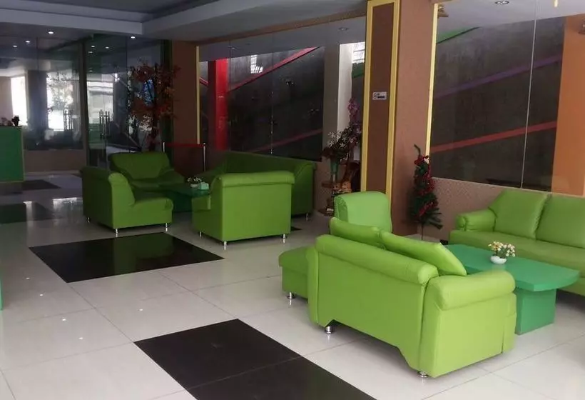 בית מלון כפרי Agung Makassar