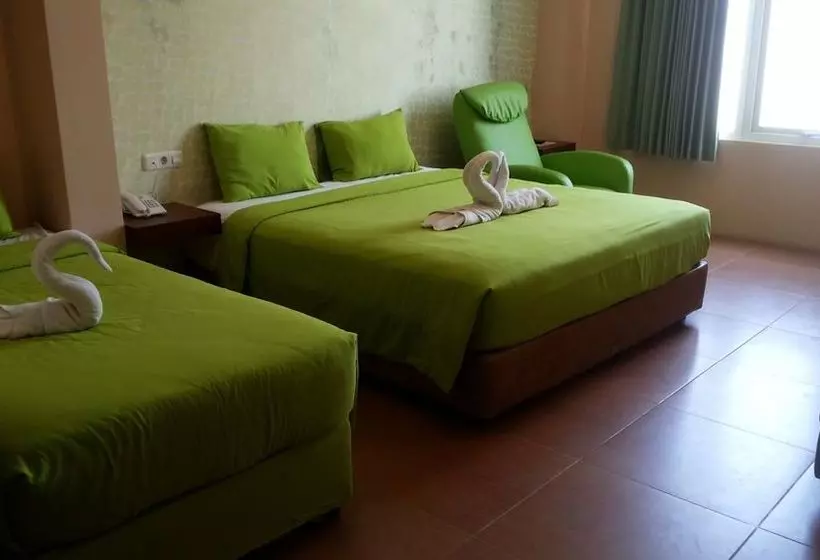 בית מלון כפרי Agung Makassar