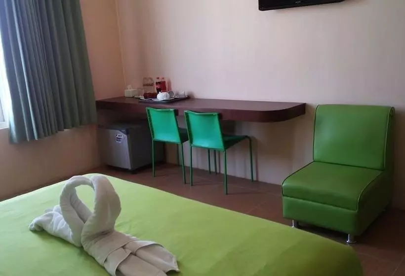 בית מלון כפרי Agung Makassar