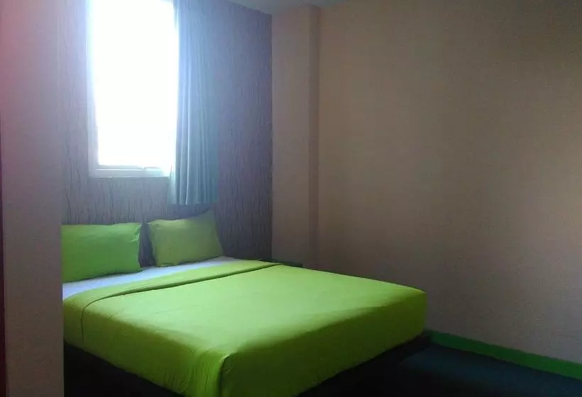 בית מלון כפרי Agung Makassar