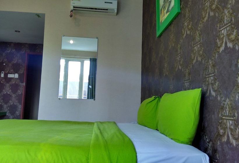 בית מלון כפרי Agung Makassar