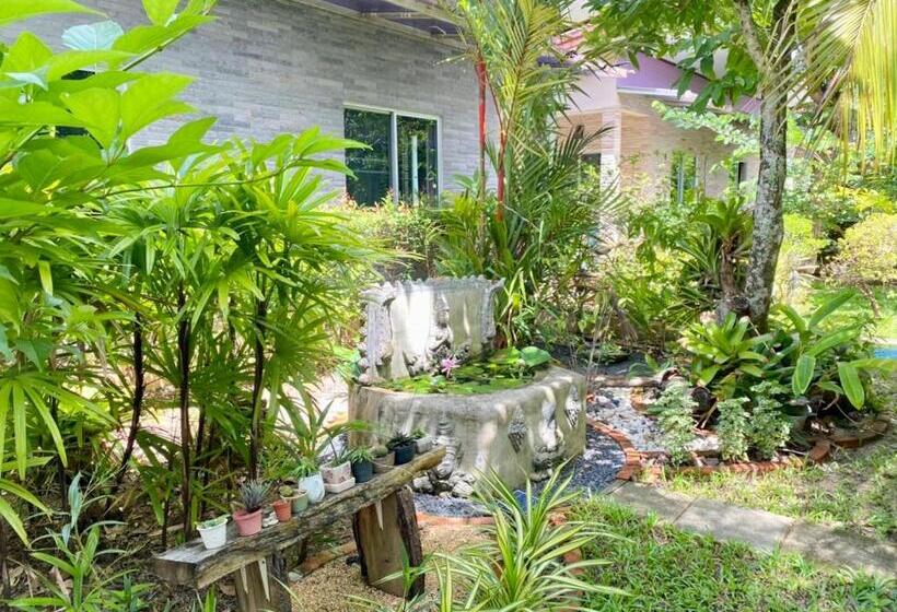 בית מלון כפרי Canal Resort