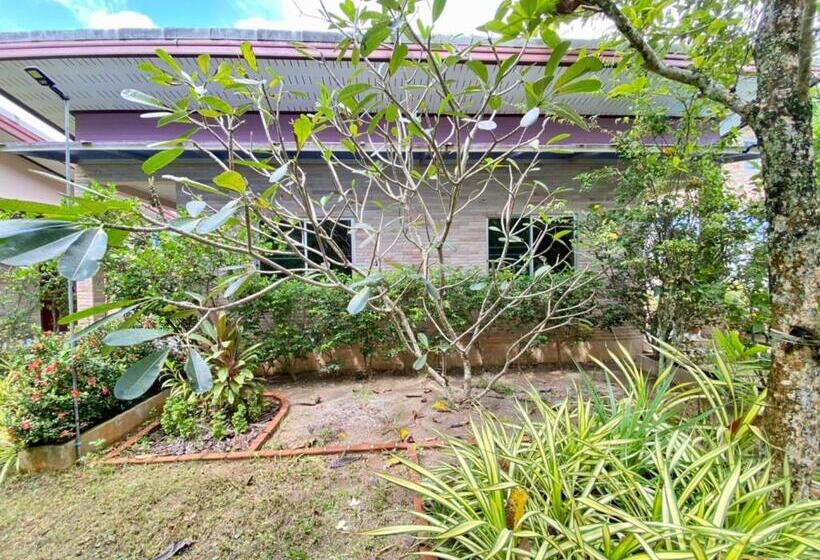 בית מלון כפרי Canal Resort