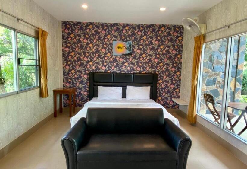 בית מלון כפרי Canal Resort