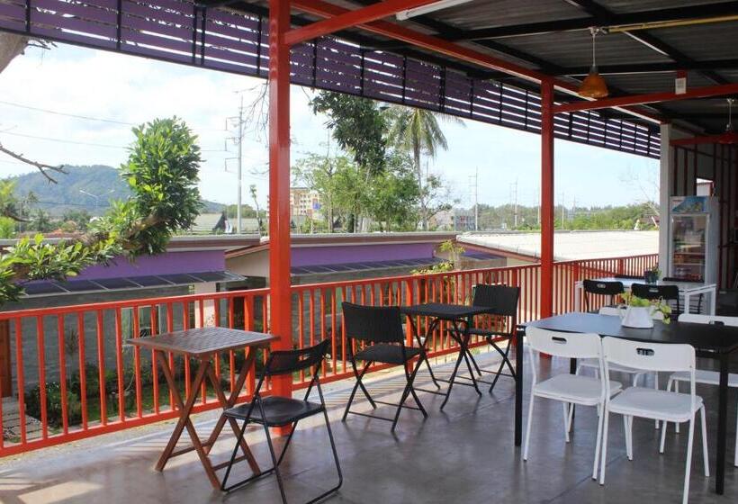 בית מלון כפרי Canal Resort