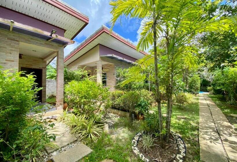 בית מלון כפרי Canal Resort