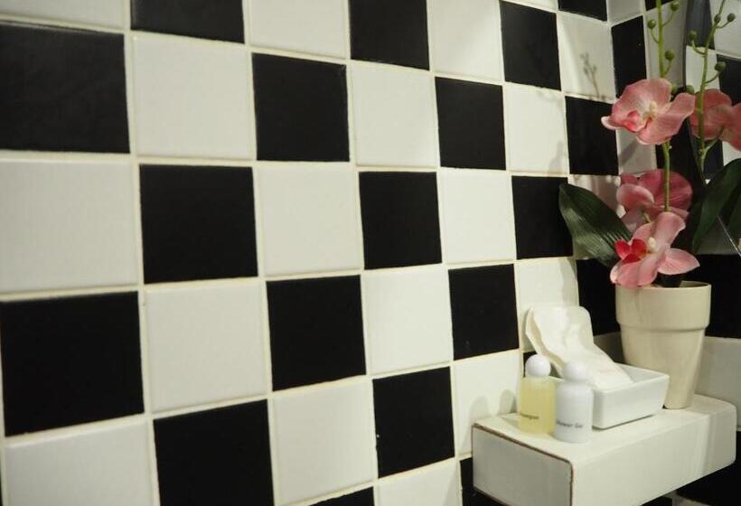 בית מלון כפרי Canal Resort