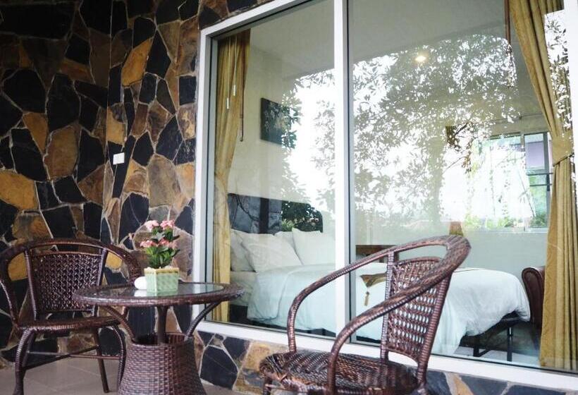 בית מלון כפרי Canal Resort