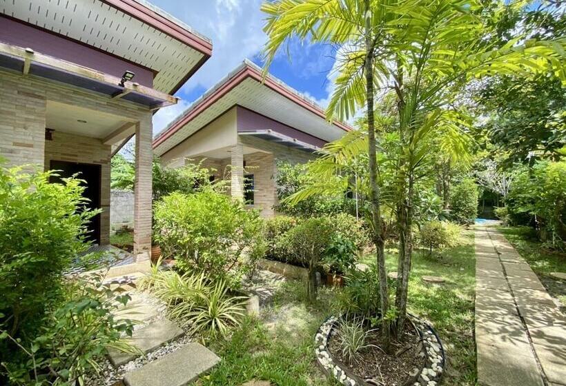 בית מלון כפרי Canal Resort