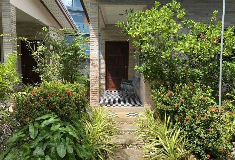 בית מלון כפרי Canal Resort