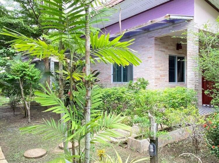 בית מלון כפרי Canal Resort