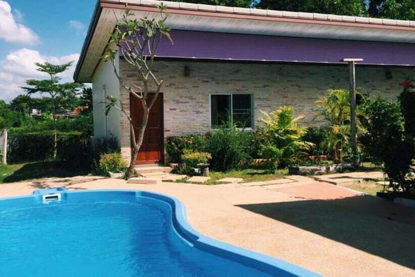 בית מלון כפרי Canal Resort