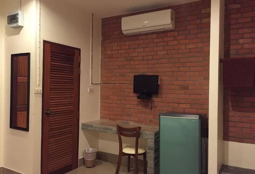 בית מלון כפרי Canal Resort