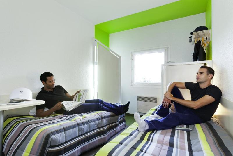 בית מלון כפרי F1 Melun