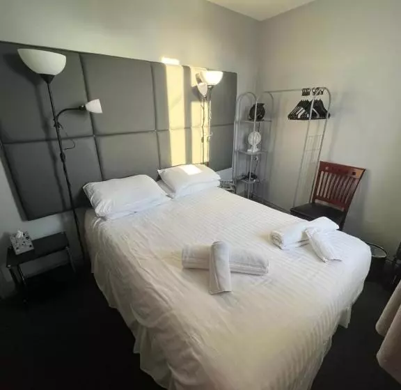 Hotel Links Lets Room Only