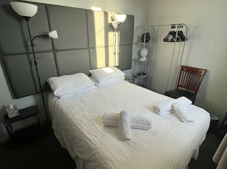 בית מלון כפרי Links Lets Room Only