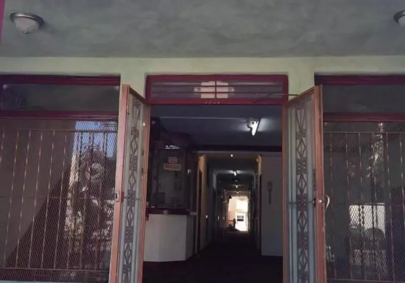 בית מלון כפרי Roxy