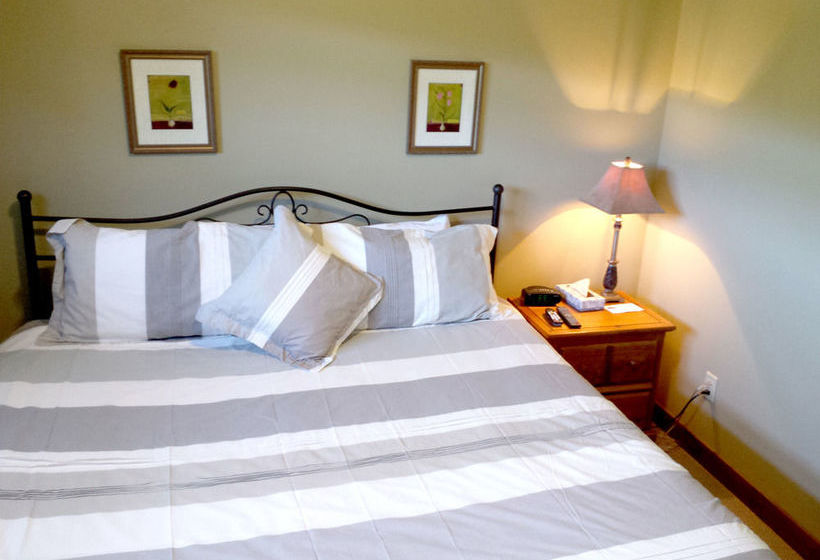 בית מלון כפרי Tremblant Les Eaux By Les Suites