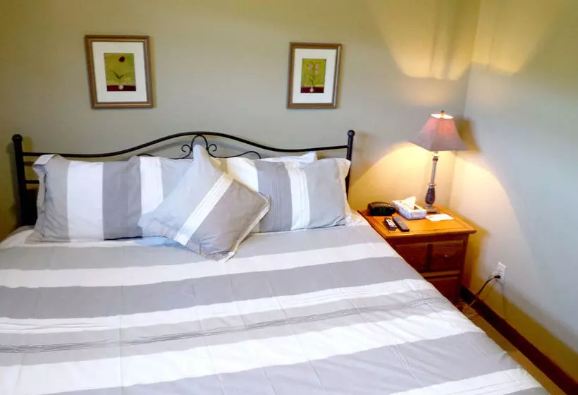 Hotel Tremblant Les Eaux By Les Suites