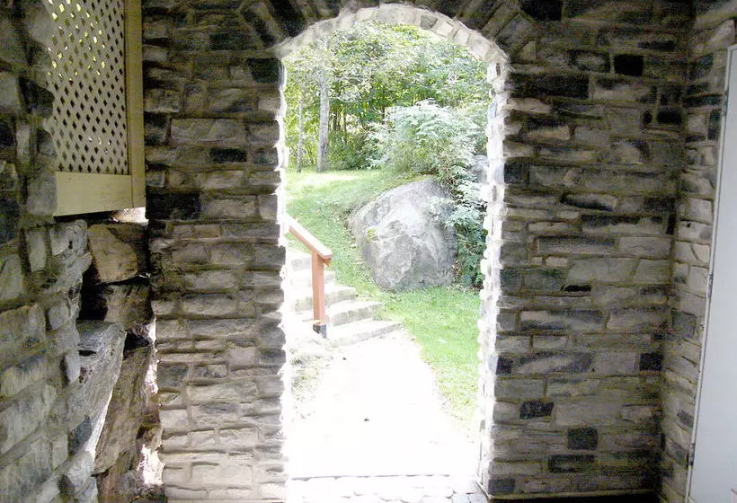 Hotel Tremblant Les Eaux By Les Suites