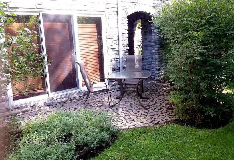 בית מלון כפרי Tremblant Les Eaux By Les Suites