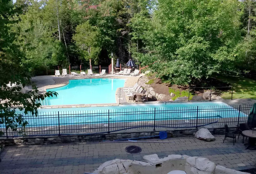 Hotel Tremblant Les Eaux By Les Suites