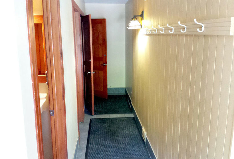 בית מלון כפרי Tremblant Les Eaux By Les Suites