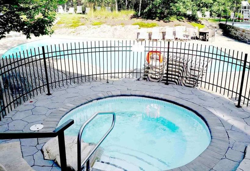 בית מלון כפרי Tremblant Les Eaux By Les Suites