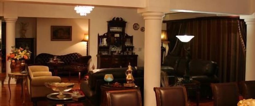 פנסיון Aristo Manor