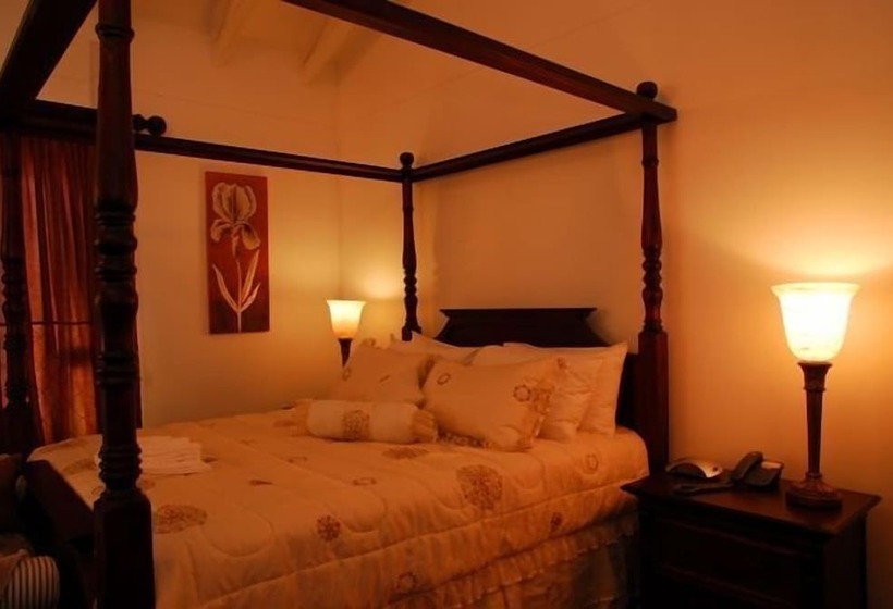 פנסיון Aristo Manor