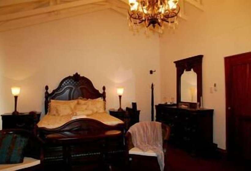 פנסיון Aristo Manor