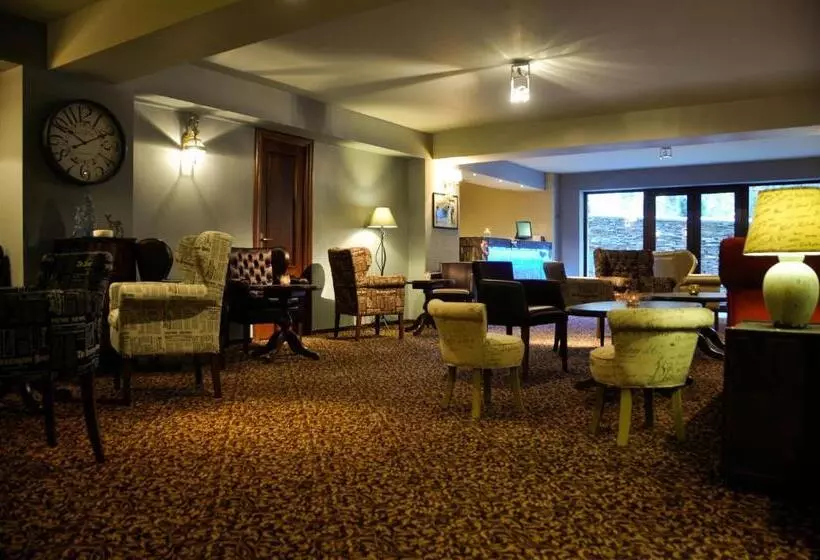 ペンション Paj Hotelul Retreat & Spa
