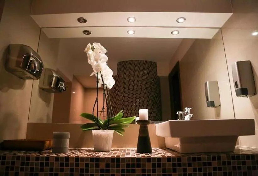 ペンション Paj Hotelul Retreat & Spa