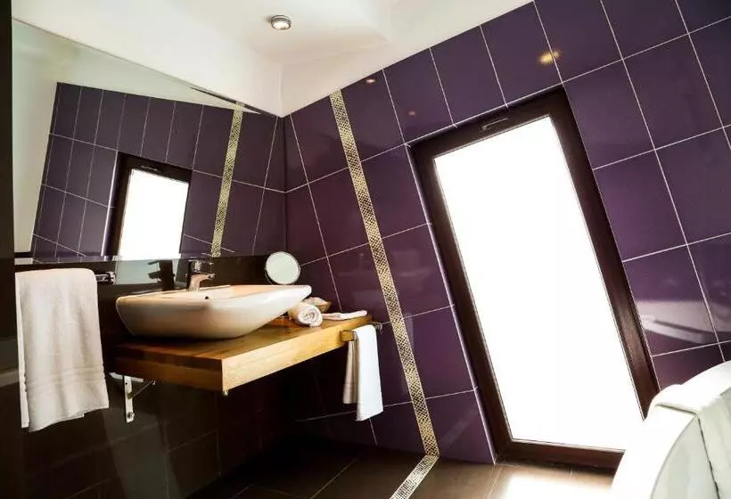 ペンション Paj Hotelul Retreat & Spa