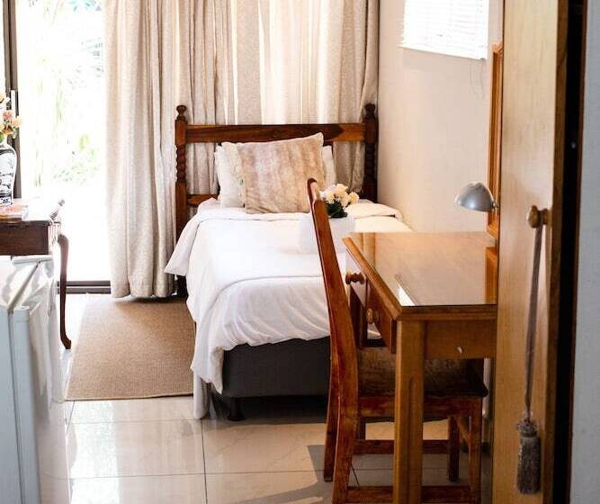 ペンション Woodpecker Guesthouse