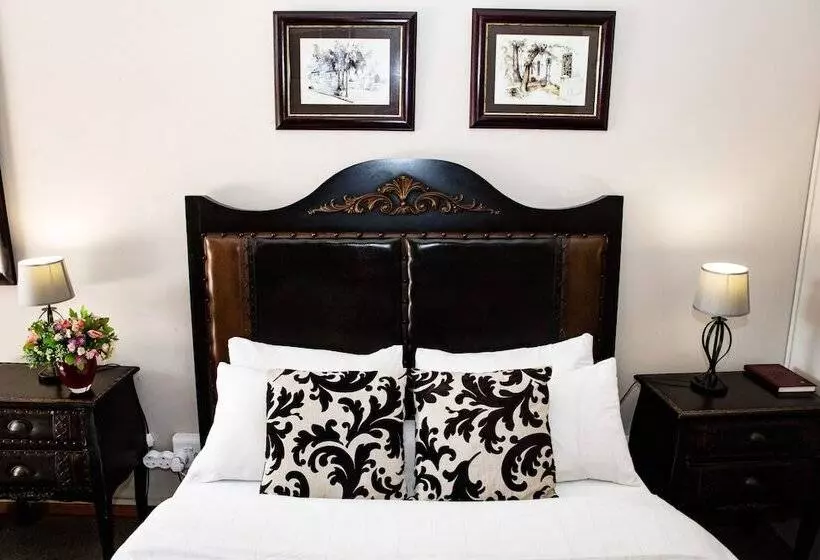 פנסיון Woodpecker Guesthouse