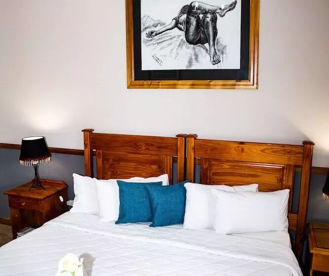 פנסיון Woodpecker Guesthouse