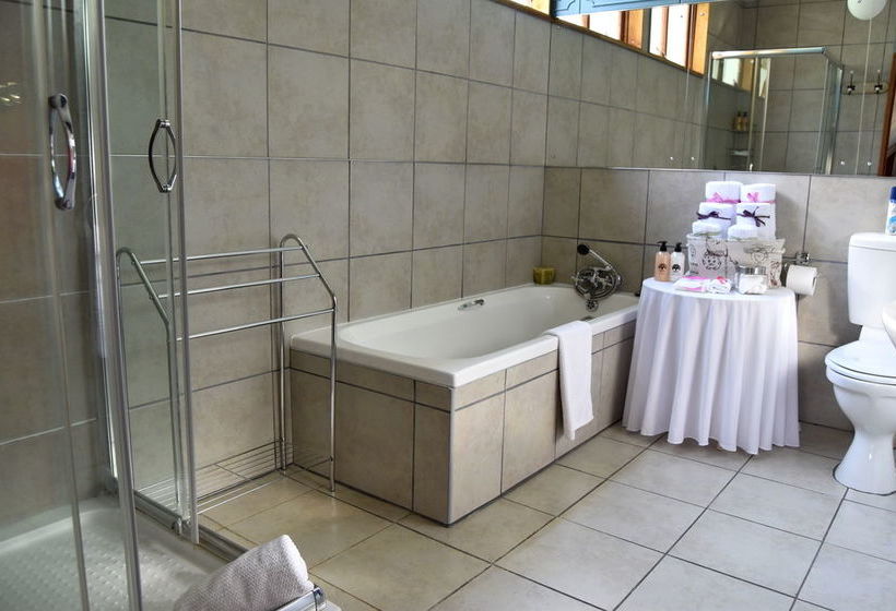 The Clarens Country House