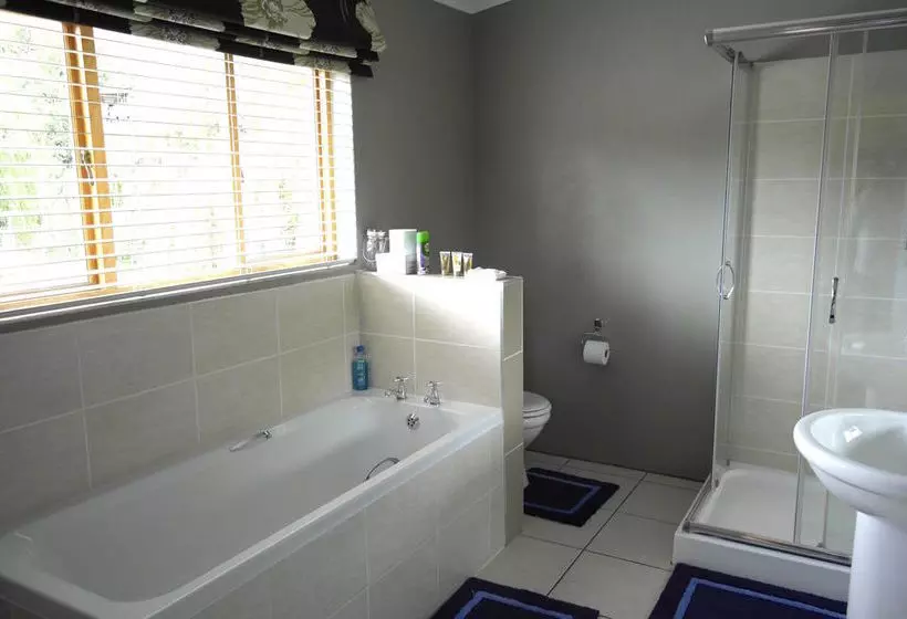 The Clarens Country House