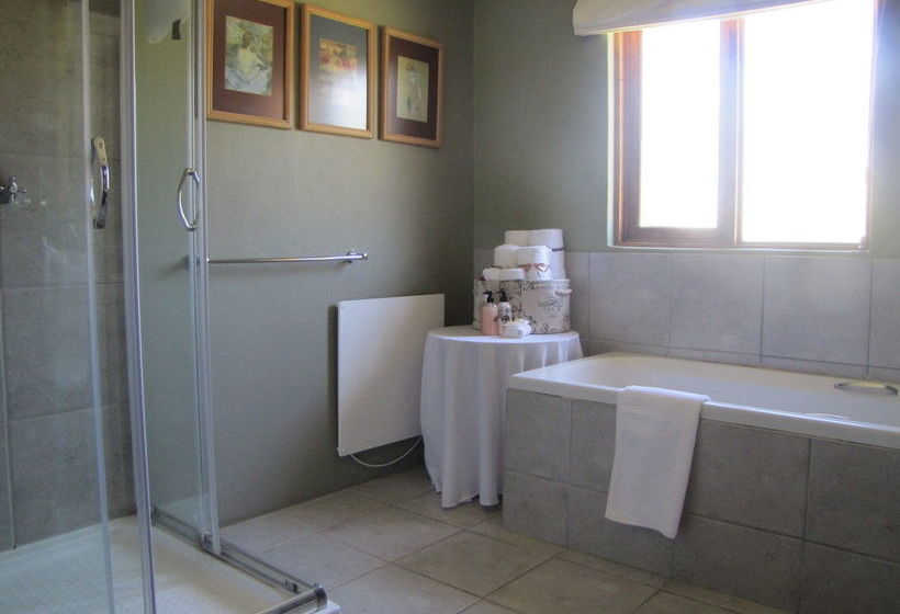 The Clarens Country House