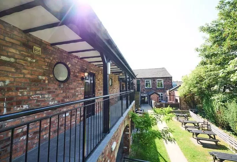 ベッドアンドブレックファースト Red Lion Parbold