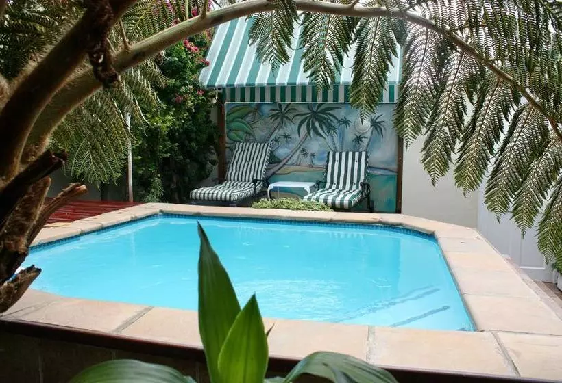 민박 Somerset Lodge