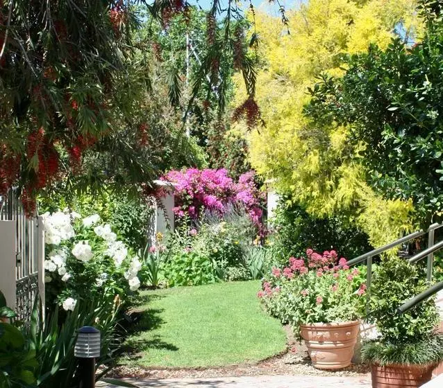 민박 Somerset Lodge