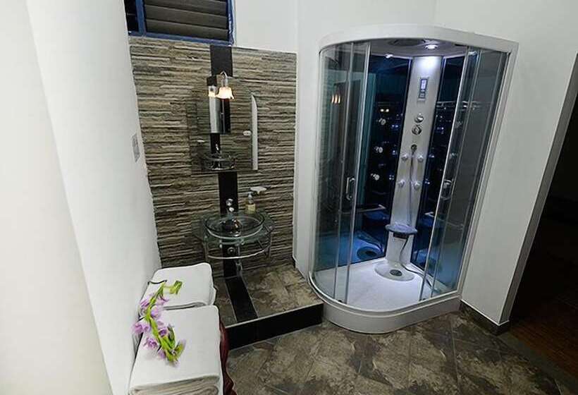 Finca Hotel La Rivera