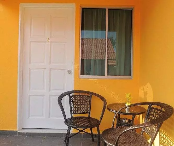 בית מלון כפרי Chenang Inn