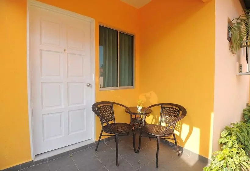 בית מלון כפרי Chenang Inn