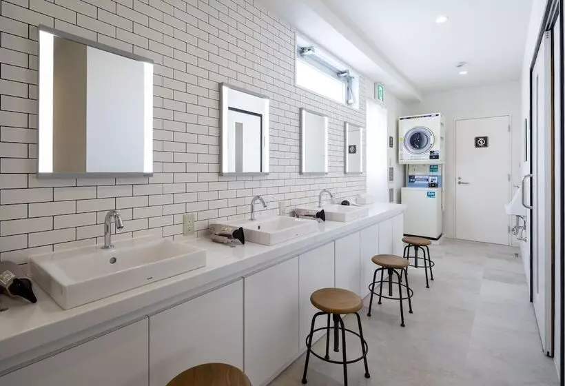 Capsule Hotel Cube Hiroshima