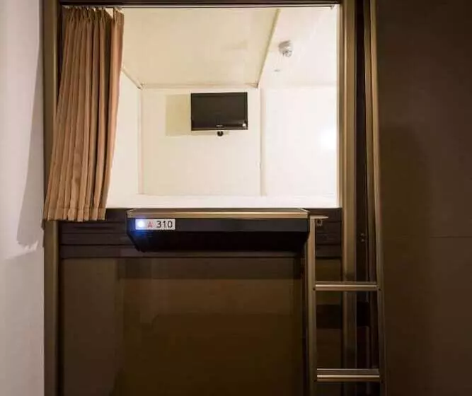 Capsule Hotel Cube Hiroshima